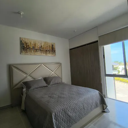 Elegante Y Moderno En Serena Del Mar Apartamento