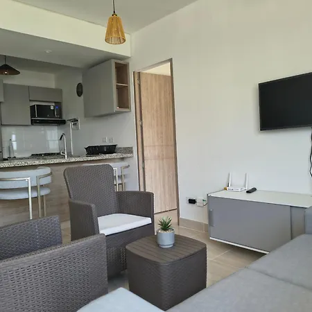 Elegante Y Moderno En Serena Del Mar Apartamento *