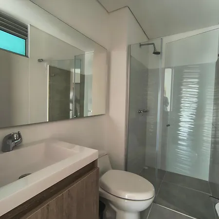 Elegante Y Moderno En Serena Del Mar Apartamento *